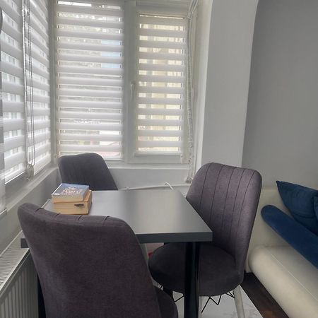 Carlitos Apt Râmnicu Vâlcea Exteriör bild