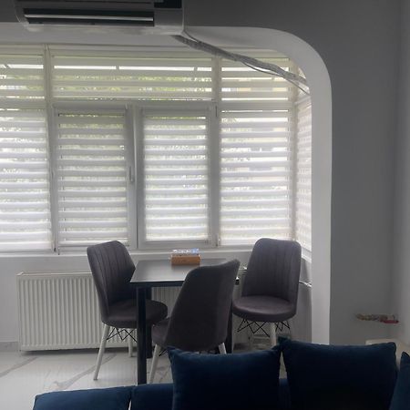 Carlitos Apt Râmnicu Vâlcea Exteriör bild