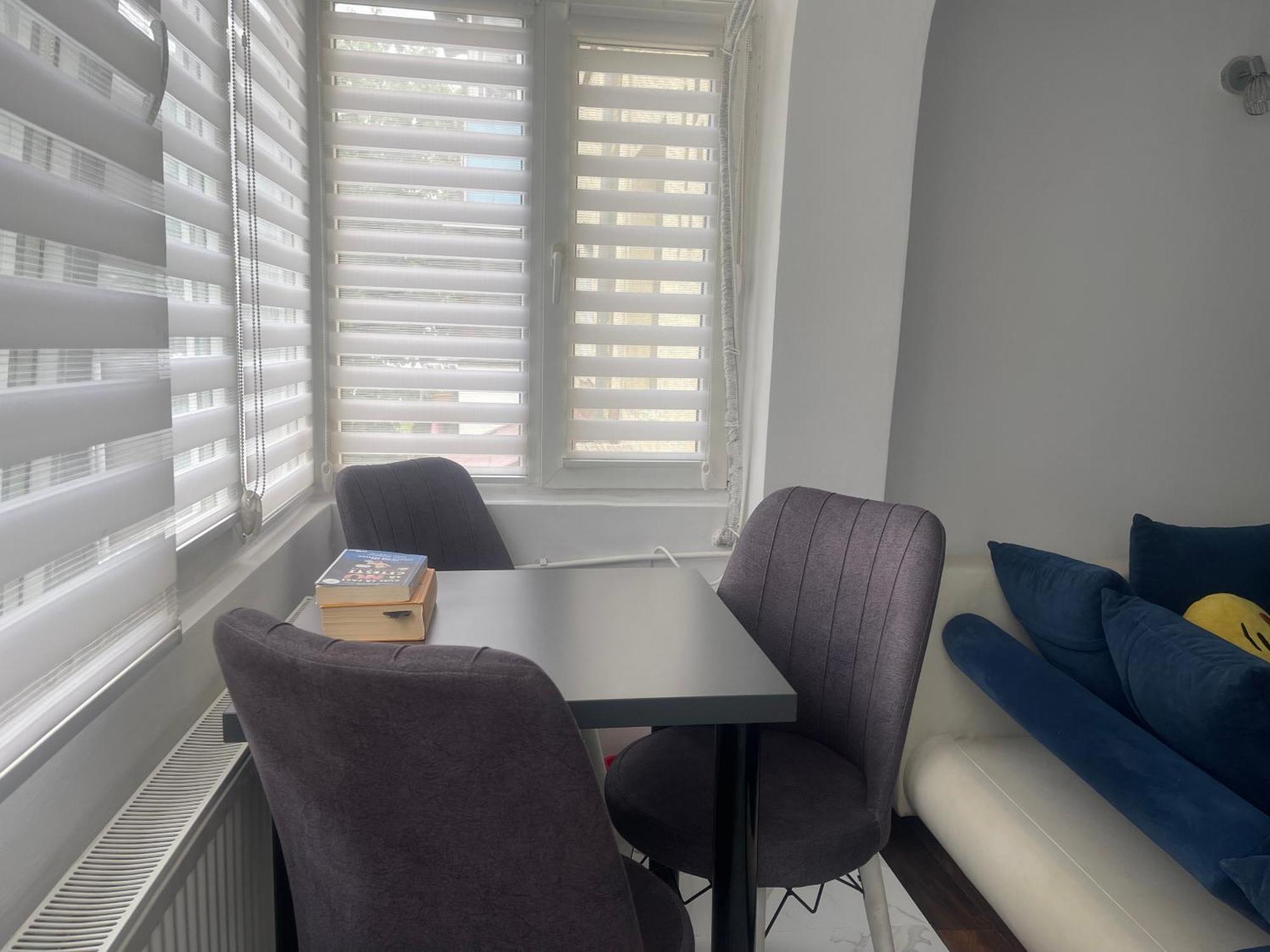 Carlitos Apt Râmnicu Vâlcea Exteriör bild